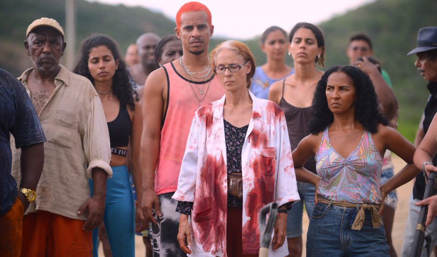 『バクラウ 地図から消された村』はブラジル版「マッド・マックス」「七人の侍」！ マンハント集団 vs.ド田舎の村人！