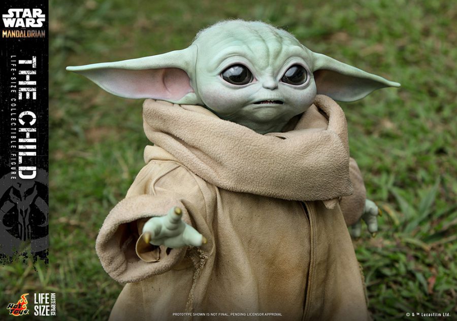 かわいすぎて悶絶！ 体長は何センチ？ 等身大フィギュア登場 “ベビー・ヨーダ”こと『マンダロリアン』のザ・チャイルド