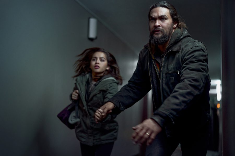 “強くない”モモアの復讐ドラマ！ Netflix『スイートガール』 すべてが伏線？ 無骨なアクションから意外な展開へ